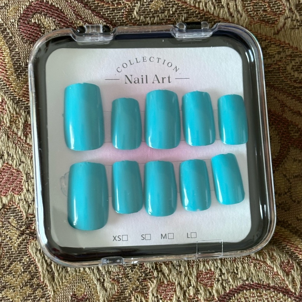 Turquoise Press-On Nails Set